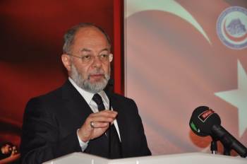 Eski Sağlık Bakanı Prof. Dr. Recep Akdağ ’Korna Virüs (Covit-19) Sürecini Değerlendirerek:
