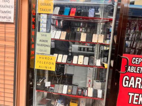 Eski telefonlar geri dönüşümle değerlendiriliyor