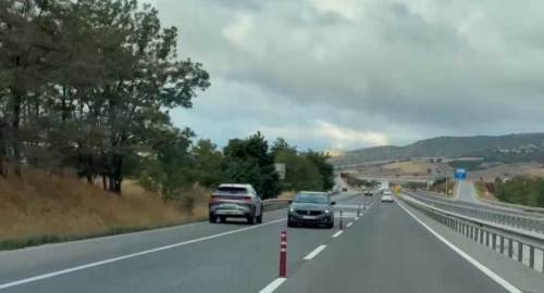 Eskişehir - Bozüyük yolunda ters şeritte ilerleyen sürücü tehlike saçtı