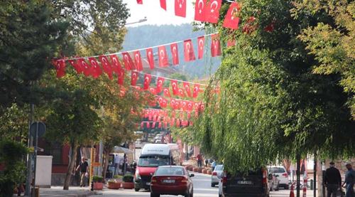 Eskişehir, Başbakan için bayraklarla süslendi