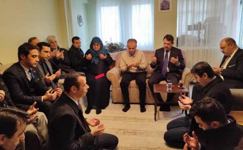 Eskişehir adalet teşkilatı şehidimizin evine gitti