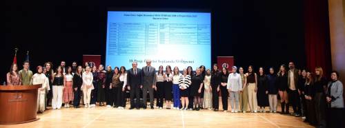 Eskişehir Anadolu Üniversitesi’nde başarı töreni düzenlendi