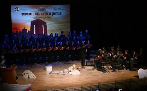 Eskişehir Anadolu Üniversitesi'nde şehitler için anlamlı 18 Mart etkinliği düzenlendi