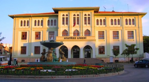 Eskişehir Atatürk Lisesi niteliksiz diye ayrılamaz