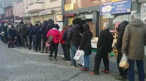 Eskişehir ayazında o lezzet için beklediler!