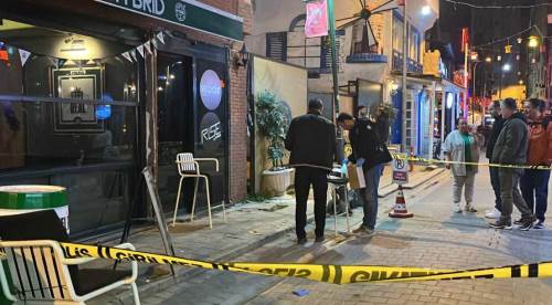 Eskişehir Barlar Sokağı’nda silahlı ve bıçaklı kavga: 5 kişi yaralandı