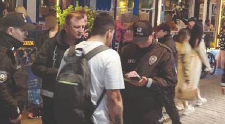 Eskişehir barlar sokağında polis ekiplerinin denetimi devam ediyor