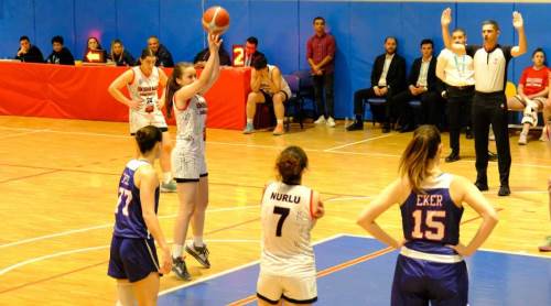 Eskişehir Basket Çağdaş Kolejiler Antalya'da takıldı