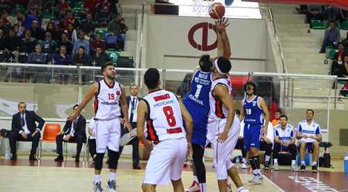 Eskişehir Basket kıl payı kazandı