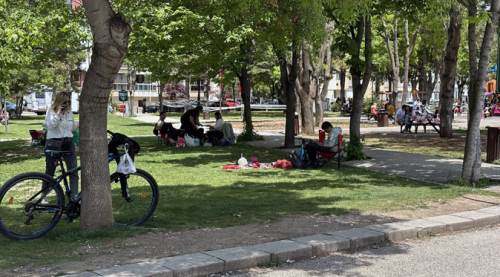 Eskişehir bu pazar parklara akın etti!