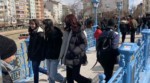 Eskişehir bu pazar sokağa akın etti
