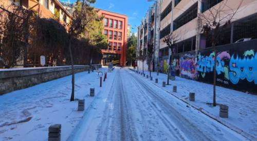 Eskişehir bu sabah karlı havaya merhaba dedi