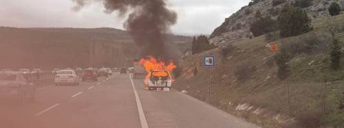 Eskişehir-Bursa yolunda araç yangını paniği: Facianın eşiğinden dönüldü!