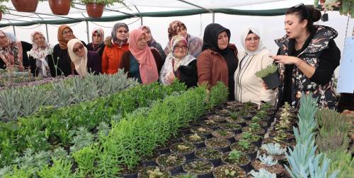 Eskişehir Büyükşehir Belediyesi'nden kadınları mutlu eden eğitim