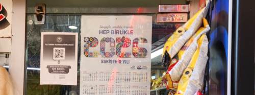Eskişehir Büyükşehir’in 2026 takvimleri dükkanlarda yerini aldı
