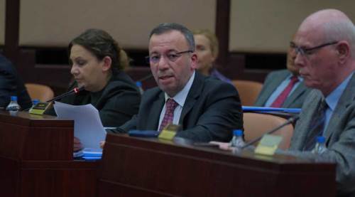 Eskişehir Büyükşehir'in açıkladığı bütçeye AK Partili isimden eleştiri