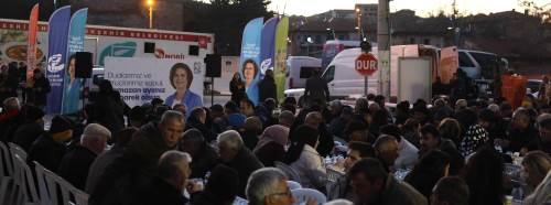 Eskişehir Büyükşehir'in iftar sofrası Han'da kuruldu