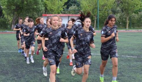 Eskişehir Büyükşehir'in kızları haber bekliyor!