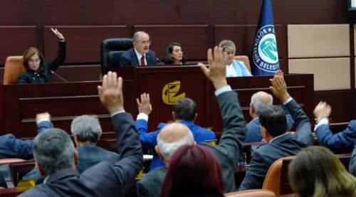 Eskişehir Büyükşehir Meclisi'nde "kaşınma" tartışması!