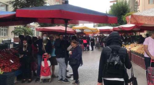 Eskişehir Çarşamba Pazarı'nda yağmur sürprizi