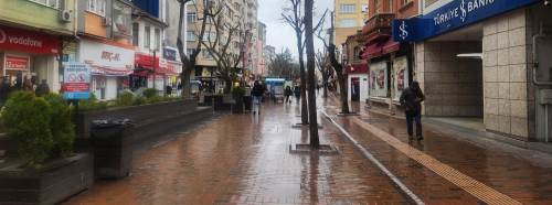 Eskişehir çarşılarında bayram sakinliği sürüyor