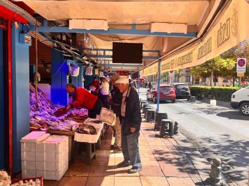 Eskişehir çarşısı balık sezonuyla hareketlendi!