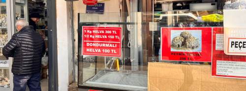 Eskişehir çarşısında helva fiyatları dikkat çekiyor