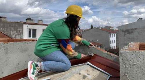 Eskişehir çatılarında onu gören şaşıp kalıyor!