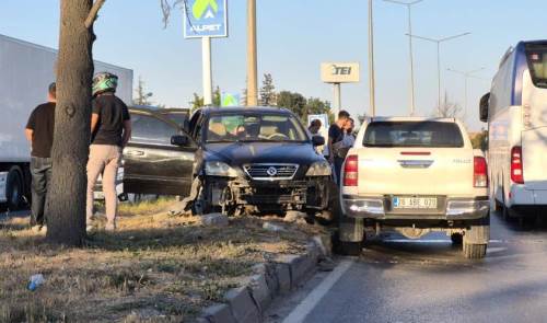 Eskişehir Çevre Yolu’nda kaza! Otomobil orta refüje çıktı
