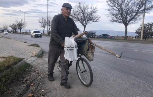 Eskişehir'de  84 yaşında yaşamıyla gençlere taş çıkarıyor!