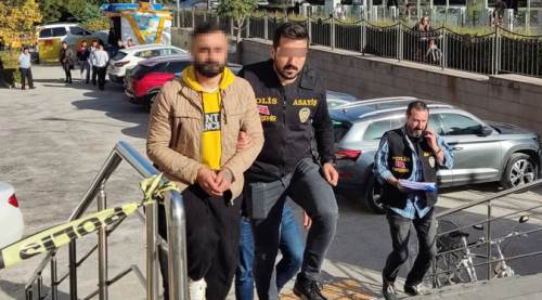 Eskişehir'de "babama neden böyle yaptılar" deyip, evlerini yaktı!