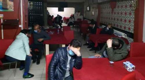 Eskişehir'de, iki farklı binada 63 kişi...