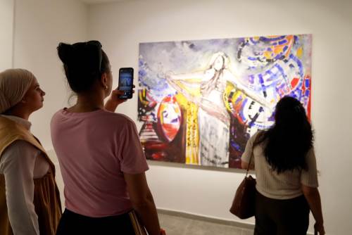 Eskişehir’de “Kesişen İzler” sergisi Sanat Sokağı’nda açıldı