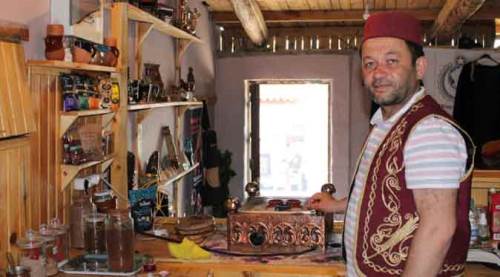 Eskişehir'de "Kızıl Deniz" kumunda Türk kahvesi!
