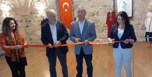 Eskişehir’de ‘Mevlevi kıyafetleri sergisi’ açıldı