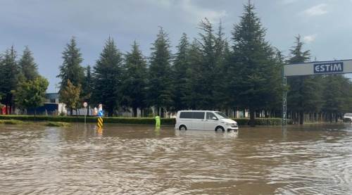 Eskişehir'de "su baskınları" için cevap verdi: Görev alanımızda değil