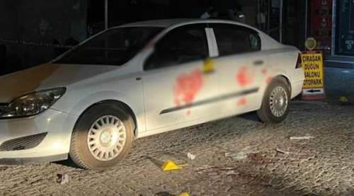 Eskişehir'de "yan baktın" kavgası kanlı bitti!