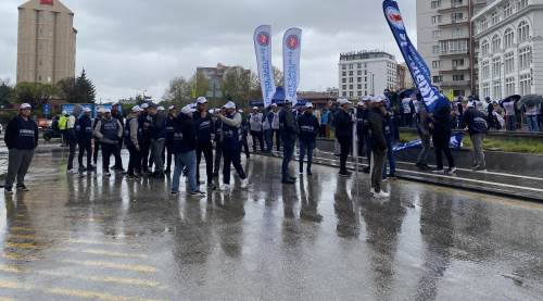 Eskişehir’de 1 Mayıs yürüyüşleri sıkı güvenlik önlemleriyle başladı