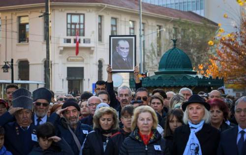 Eskişehir’de 10 Kasım töreni: Kentte hayat 2 dakika durdu