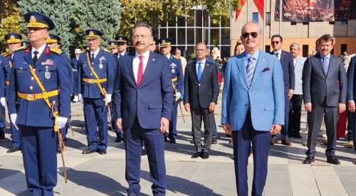 Eskişehir'de 100. yıl özel törenle kutlandı