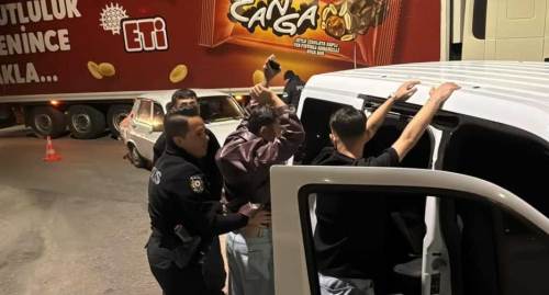 Eskişehir’de 100 polis göreve çağrıldı, kuralsızlara para cezası yağdı