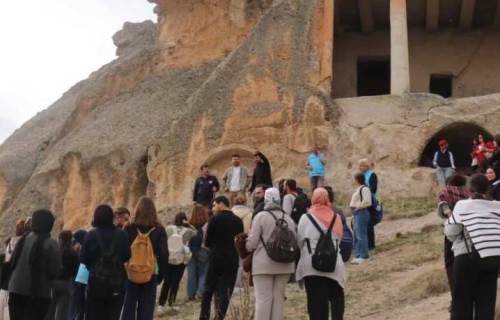 Eskişehir’de 100 üniversiteliyle doğa ve kültür yürüyüşü düzenlendi