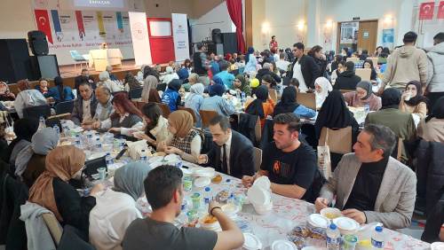 Eskişehir'de 1000 öğrenciye özel iftar programı