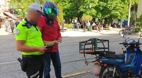 Eskişehir'de 11 motosiklet sürücüsüne ceza yazıldı