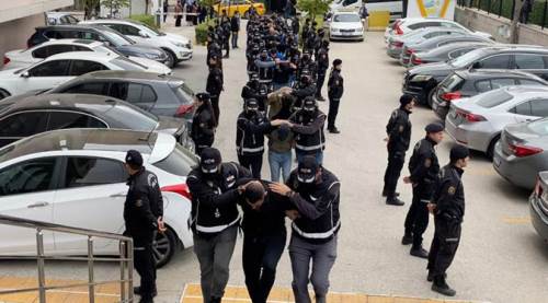Eskişehir'de 12 şüpheli "kafes"ten kaçamadı