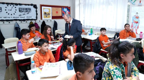 Eskişehir'de 137 bin öğrenci için ders zili