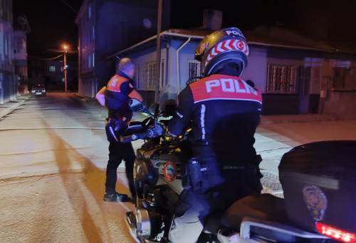 Eskişehir'de 16 yaşındaki çocuk ruhsatsız silahla yakalandı