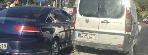 Eskişehir’de 3 araç birbirine girdi: Trafik tek şeride düştü