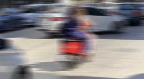 Eskişehir'de 3 kadının trafikte tepki çeken anları böyle fotoğraflandı!