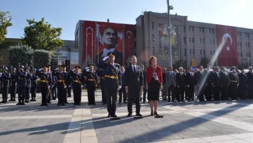 Eskişehir’de 30 Ağustos Zafer Bayramı resmi törenle kutlandı